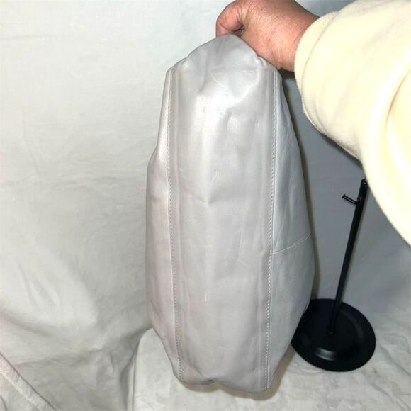 Furla Women's Grey Leather Shoulder Bag with Gold Chain Straps - Picture 8 of 16